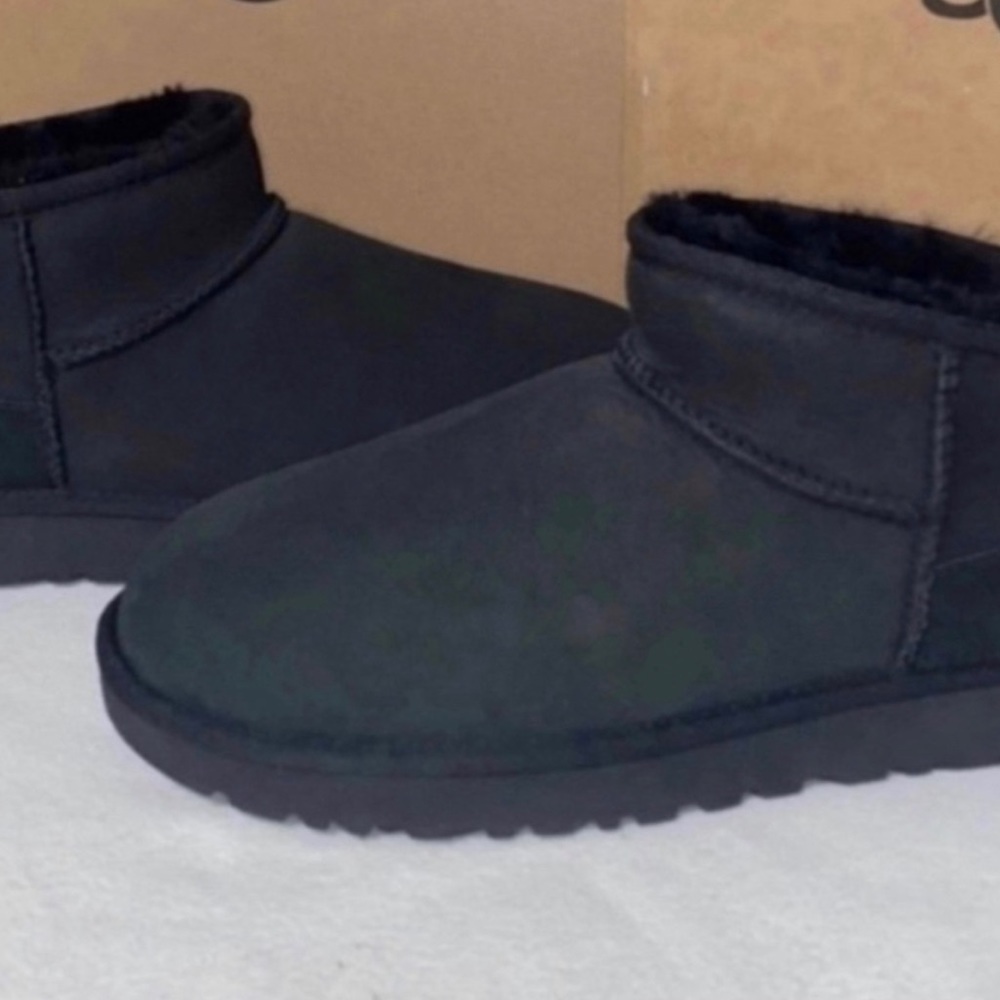UGG CLASSIC ULTRA MINI